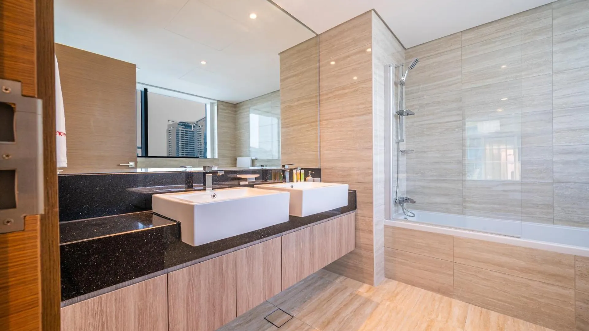 شقة Stunning 2Br Missoni High-Floor Breathtaking Views دبي